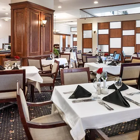 Хотел Melia Grand Hermitage 5*