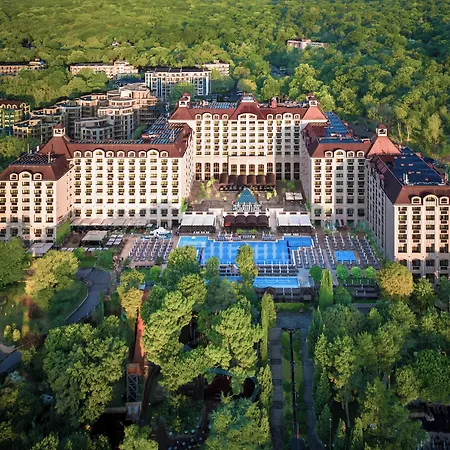 Хотел Melia Grand Hermitage